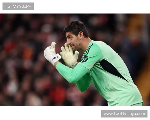 库尔图瓦遭比利时媒体指责！带伤出战仍受批评，皇马门将深感困扰